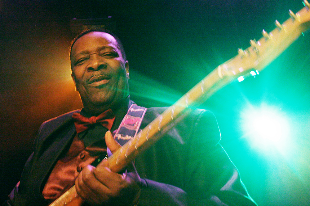 Dizzy Mandjeku_website